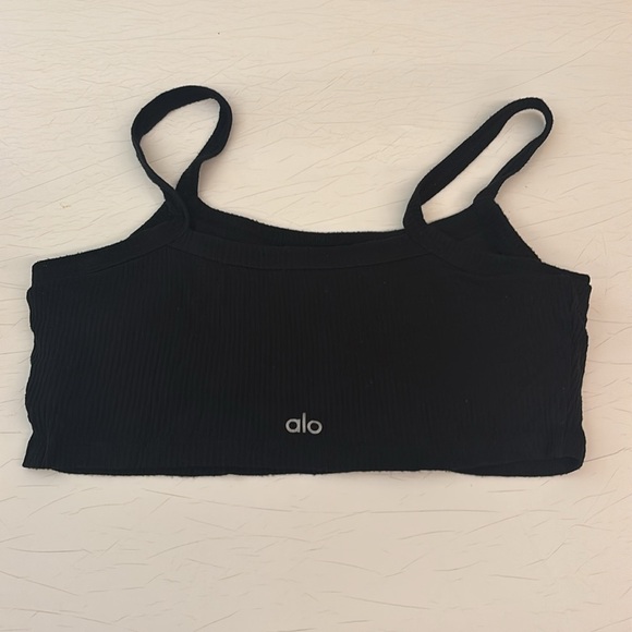 Alo crop top - Picture 2 of 3